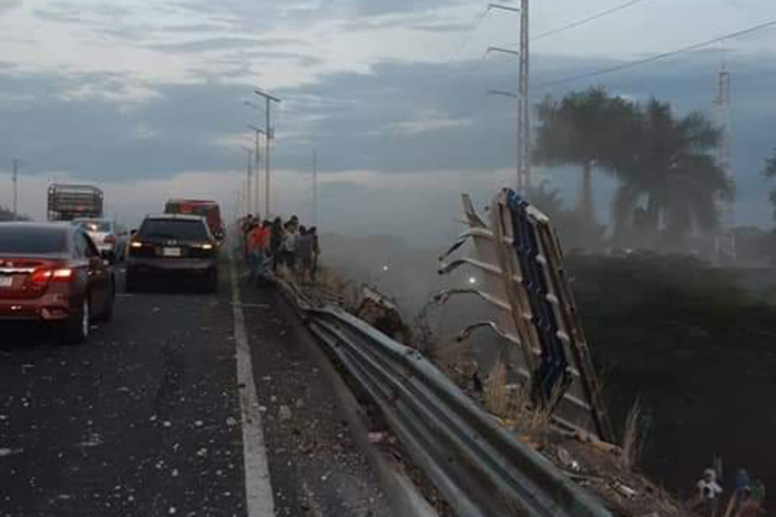 Accidente en autopista Apátzingan