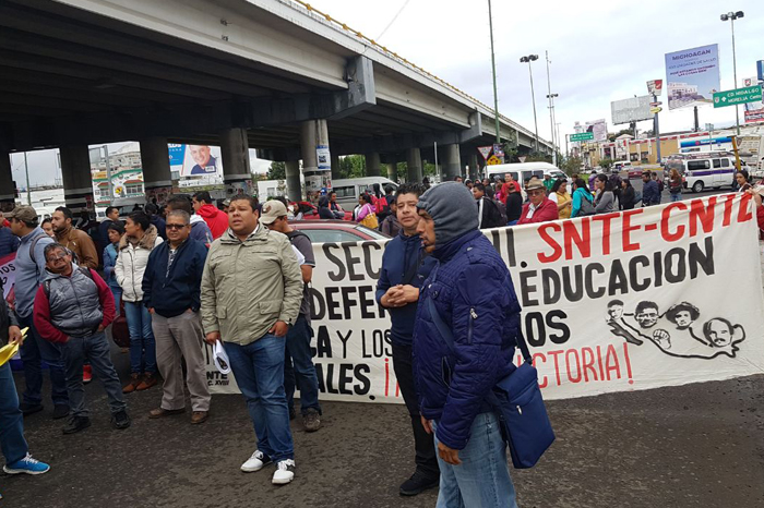 CNTE colapsa tráfico en Morelia