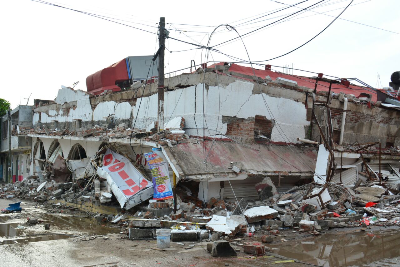Estructuras colapsadas y daños en Oaxaca por sismos