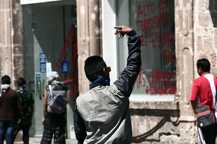 CNTE y frentes socialistas desquician Morelia