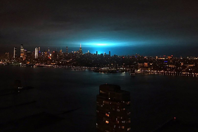 Luz azul en NY