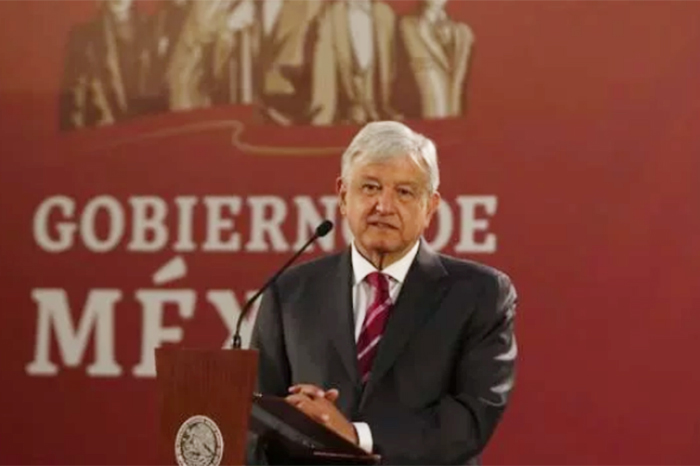 López Obrador anuncia que bajarán las Afores