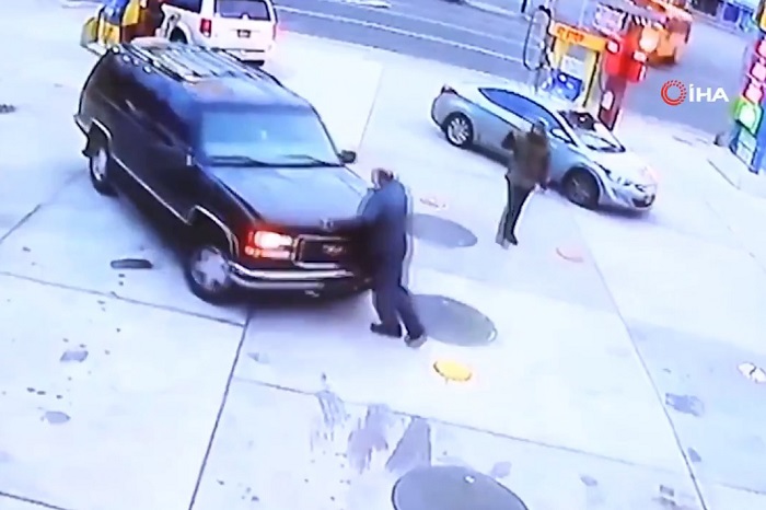 Atropellan a empleado