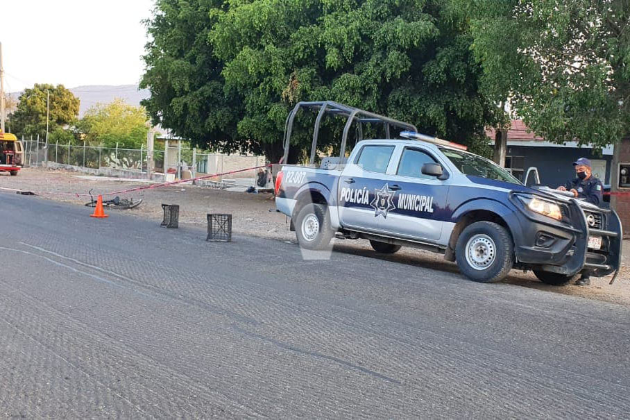 Ciclista que regresaba a su casa muere atropellado por un automóvil en ...