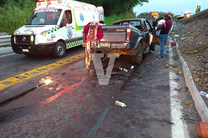 Sube a 4 el número de fallecidos en choque de la autopista Siglo XXI