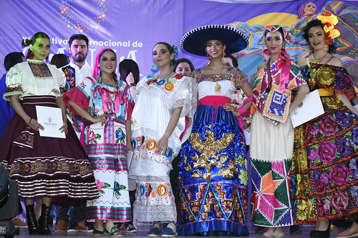 Vestuario Tradicional Traje Regional De MÃ©xico Trajes TÃpicos De