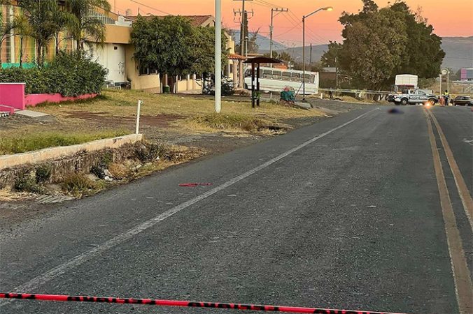 Mujer pierde la vida tras ser atropellada en el libramiento sur de Jacona