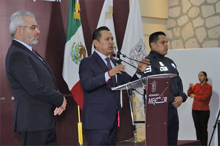 Armas y equipo táctico asegurado tras la detención de El Bótox en Buenavista