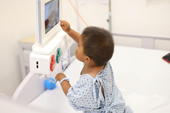 Entrega de apoyos del programa para familias cuidadoras de niños con cáncer en Michoacán