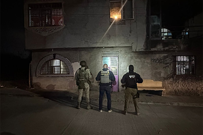 Dosis de metanfetamina aseguradas por la FGE en Morelia y Tarímbaro