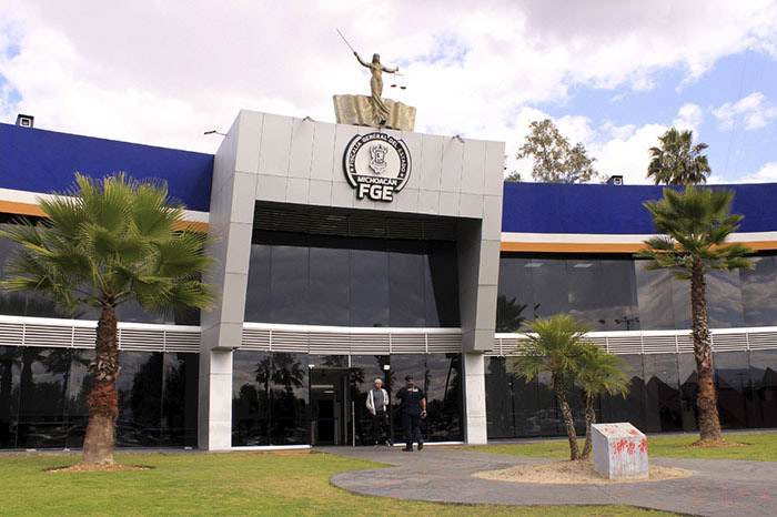 Convocatoria oficial de la Fiscalía General del Estado de Michoacán para peritos.