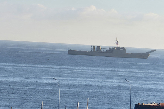Buque de apoyo logístico de la Armada de México entrando a la bahía de La Habana, Cuba.