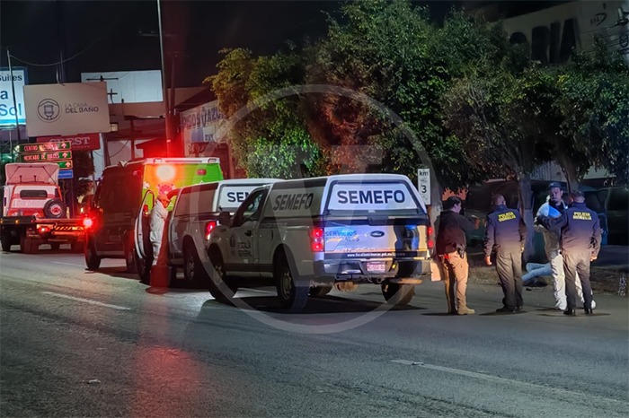 Zona resguardada por la policía tras accidente fatal frente al Pabellón Don Vasco.