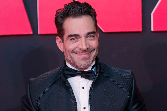 Omar Chaparro y Alejandro Speitzer en una escena de la película de acción Venganza.