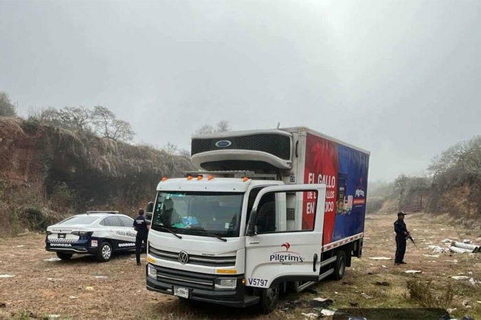 amión Volkswagen de Pilgrim's recuperado por la policía en Quiroga.