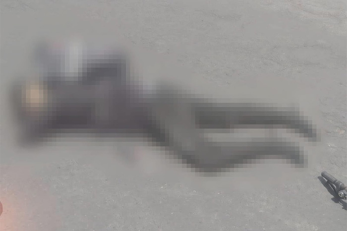 Paramédicos y policías municipales auxilian a ciclista atropellado en Morelia.