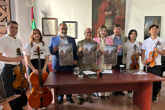 Daphne Cuevas, Josué Ramírez, Emilio Santoyo y Joel Cuevas, integrantes del cuarteto de cuerdas del Conservatorio de las Rosas.
