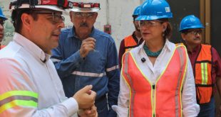 Diputada Fabiola Alanís en Los Reyes Michoacán hablando sobre la producción de berries y el trabajo de las mujeres rurales.