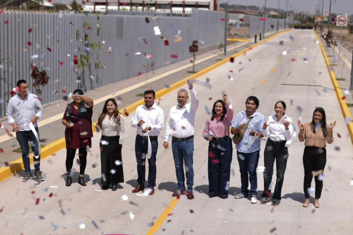 Inaugura Bedolla acceso digno y seguro a la Universidad Tecnológica del Oriente