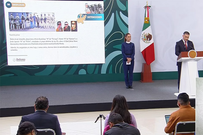El secretario de Seguridad, Omar García Harfuch, durante la conferencia mañanera informando sobre la detención de "Los Erres".