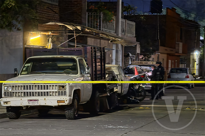 Acordonamiento policial y casquillos percutidos tras ataque armado en la colonia Ejidal Norte de Zamora, Michoacán.