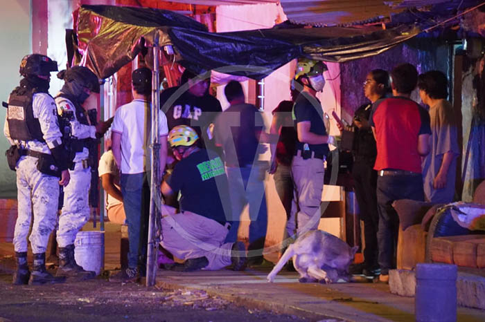 Elementos de la Guardia Nacional y Policía Municipal resguardando la Avenida Juárez Poniente en Zamora tras reporte de disparos.