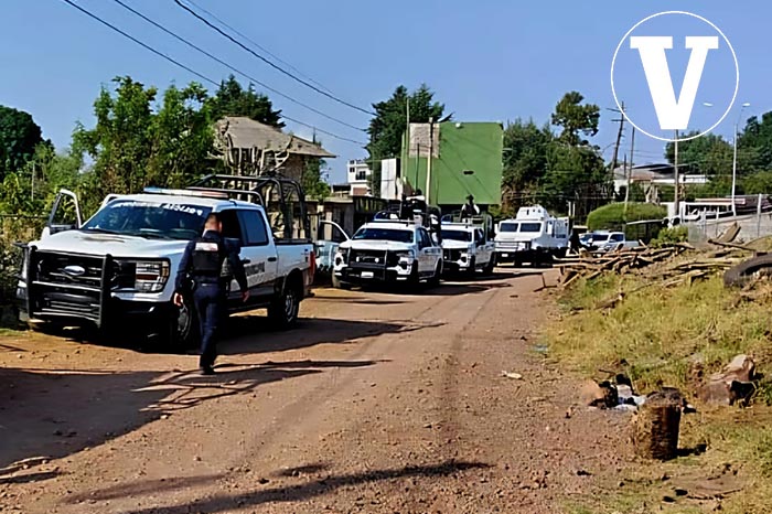 El atentado ocurrió en las inmediaciones de la población de Camémbaro; un oficial se encuentra en estado delicado.