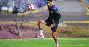 Mauro Nambo en entrenamiento previo al partido contra Coyotes de Tlaxcala en el Estadio Morelos.