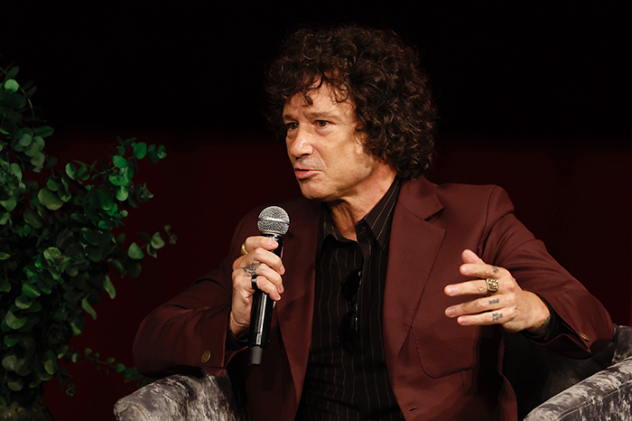 Enrique Bunbury durante el anuncio de su gira Nuevas Mutaciones Tour 2026 en Ciudad de México.