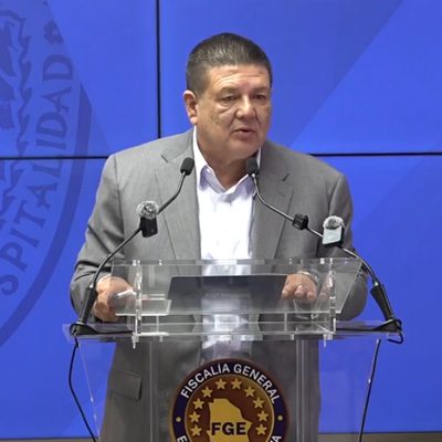 El ex fiscal César Jáuregui durante la conferencia de prensa donde anunció su renuncia irrevocable a la FGE de Chihuahua.