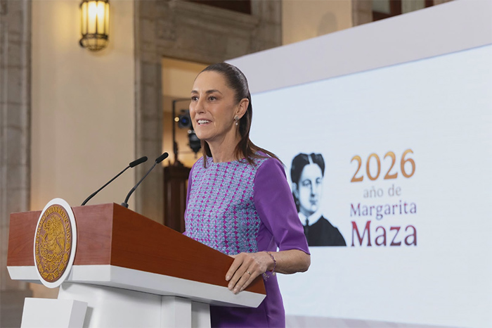 La presidenta Claudia Sheinbaum Pardo durante la conferencia matutina en Palacio Nacional fijando postura sobre el caso de Rubén Rocha Moya.