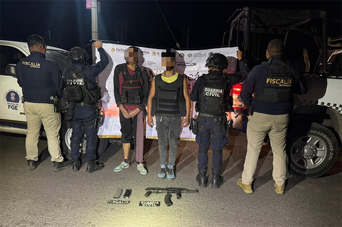 Elementos de la Guardia Civil y FGE en operativo de seguridad en Cuitzeo, Michoacán.