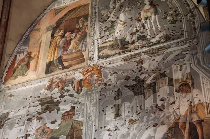 Fragmentos recuperados de las pinturas murales renacentistas de la Capilla Ovetari en Padua.