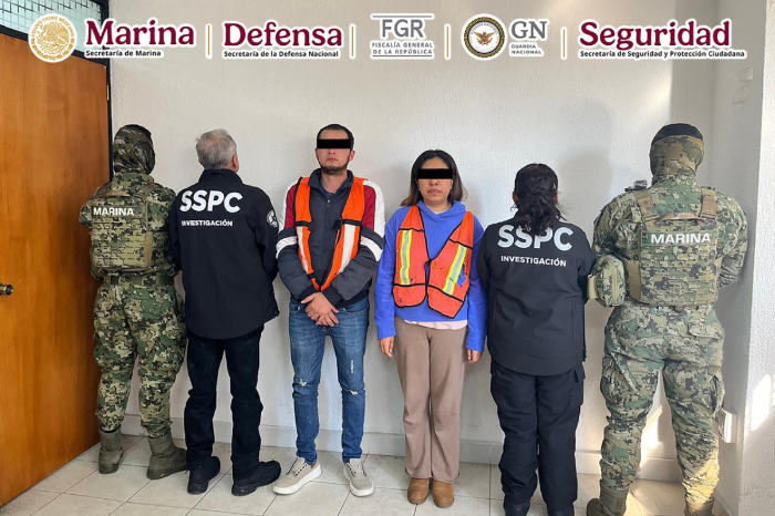 Elementos de seguridad resguardan inmueble en Huixquilucan