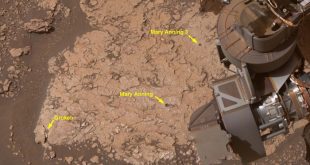 El rover Curiosity de la NASA explorando la superficie rocosa del Cráter Gale en Marte.