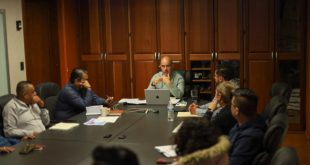 Reunión de trabajo entre Adolfo Torres Ramírez del Ooapas y locatarios del Mercado de Abastos