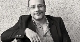 Mesa de diálogo y homenaje al escritor Ignacio Padilla en la Ciudad de México.