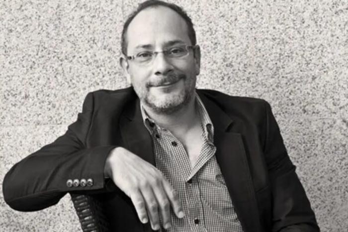 Mesa de diálogo y homenaje al escritor Ignacio Padilla en la Ciudad de México.