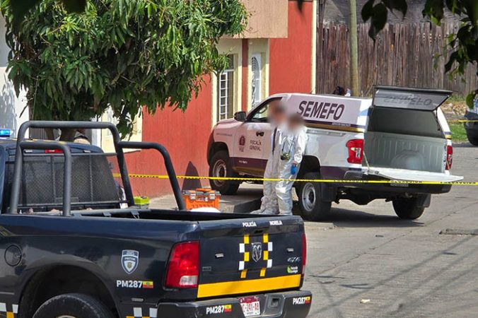 Asesinan a balazos a un peatón en la colonia Loma Larga, al sur de Morelia