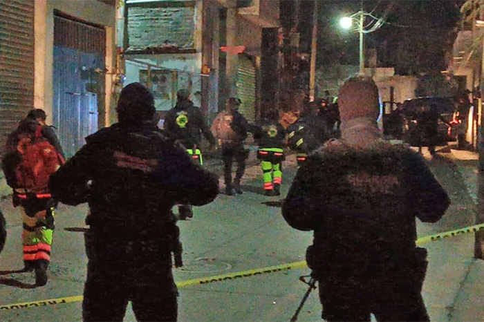 Camioneta con impactos de bala en San Agustín del Pulque, Cuitzeo.