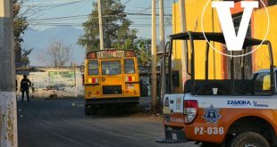 Elementos de la Policía Municipal y Guardia Civil resguardando la escena de un crimen en Zamora, Michoacán.
