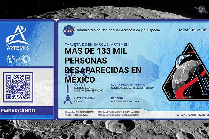 Tarjeta de embarque digital de la NASA con nombre de persona desaparecida en México.