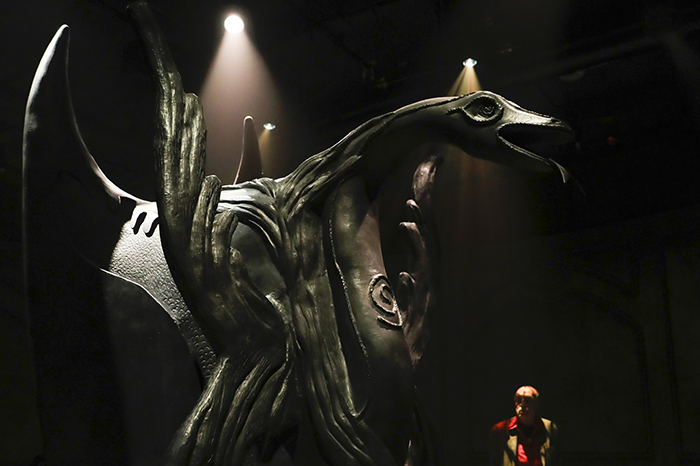 Escultura original de Leonora Carrington exhibida en el recorrido inmersivo Laberinto Mágico en CDMX.