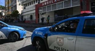 Agentes de la Policía Federal de Brasil realizando registros durante la operación contra la explotación infantil.