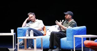 El director chileno Pablo Larraín durante su conferencia magistral en el Festival Internacional de Cine en Guadalajara.