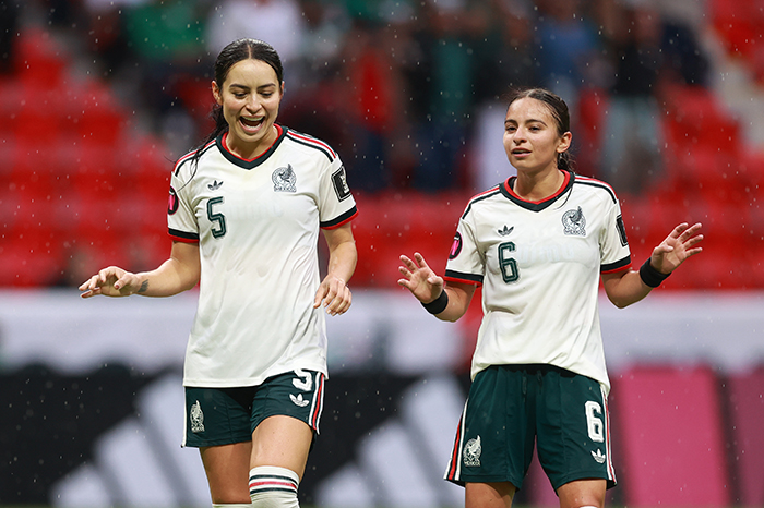 Jugadoras de la Selección Nacional de México Femenina durante un entrenamiento previo al Campeonato Concacaf W.