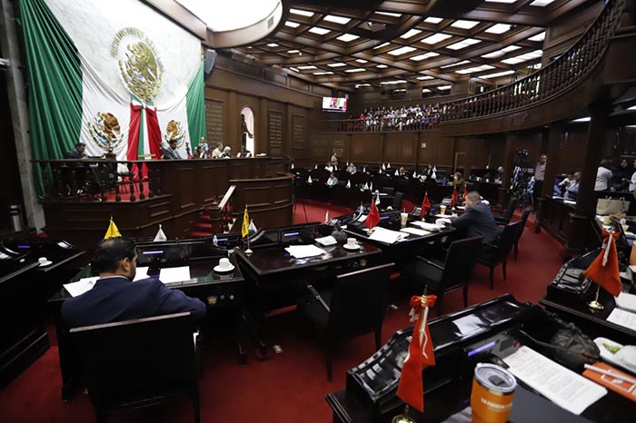 Sesión del Congreso del Estado de Michoacán sobre la fiscalización de la Hacienda Pública.
