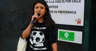 Manifestación de colectivos y trabajadoras sexuales en la Calzada de Tlalpan frente a la nueva ciclovía 'La Gran Tenochtitlan'.