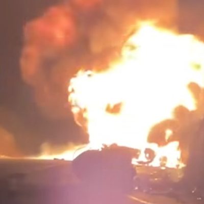 Incendio de una pipa y un tractocamión tras fuerte choque en el kilómetro 252 de la autopista Siglo XXI.