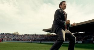 El intérprete protagoniza la producción del cineasta Gabriel Ripstein, reviviendo pasajes de la infancia y la complejidad social del país.